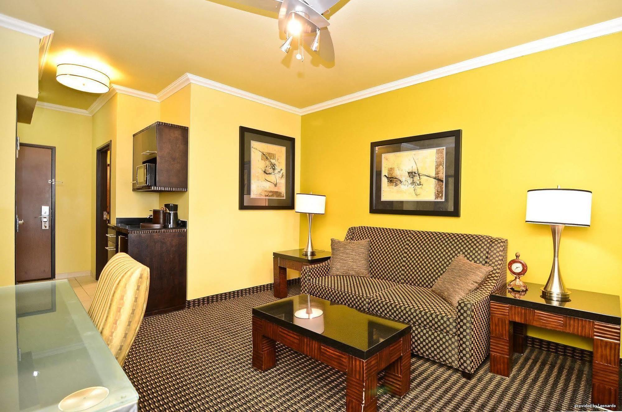 Best Western Plus Christopher Inn And Suites Forney Ngoại thất bức ảnh